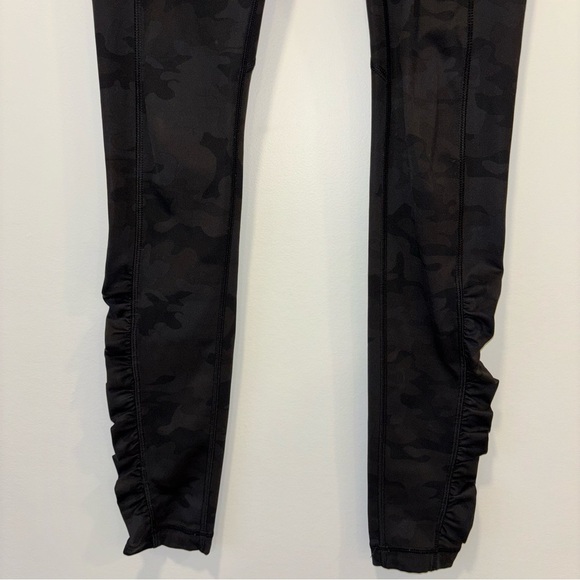 Lululemon Speed Tight Fullux Leggings Black Camo Athleisure Active Gym Running - Picture 4 of 14